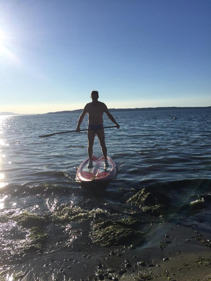 Maxwelton Beach Sunsets! Kayaks & Paddleboards! 1 Min Walk To The Water! Clinton Exterior photo