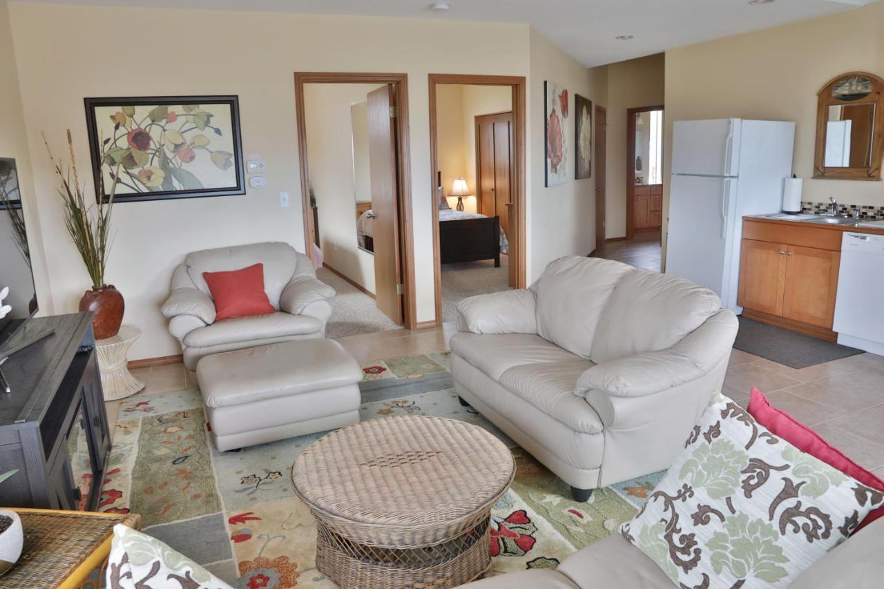 Maxwelton Beach Sunsets! Kayaks & Paddleboards! 1 Min Walk To The Water! Clinton Exterior photo