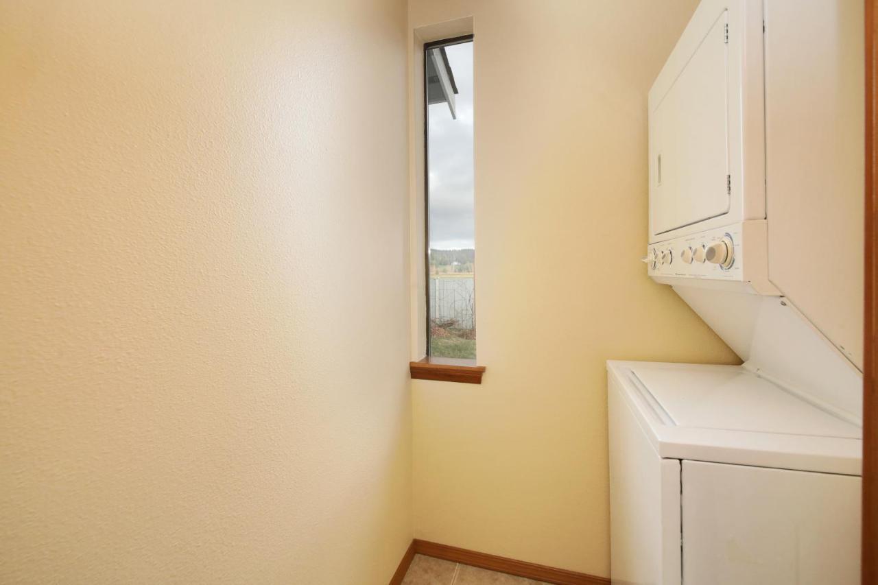Maxwelton Beach Sunsets! Kayaks & Paddleboards! 1 Min Walk To The Water! Clinton Exterior photo