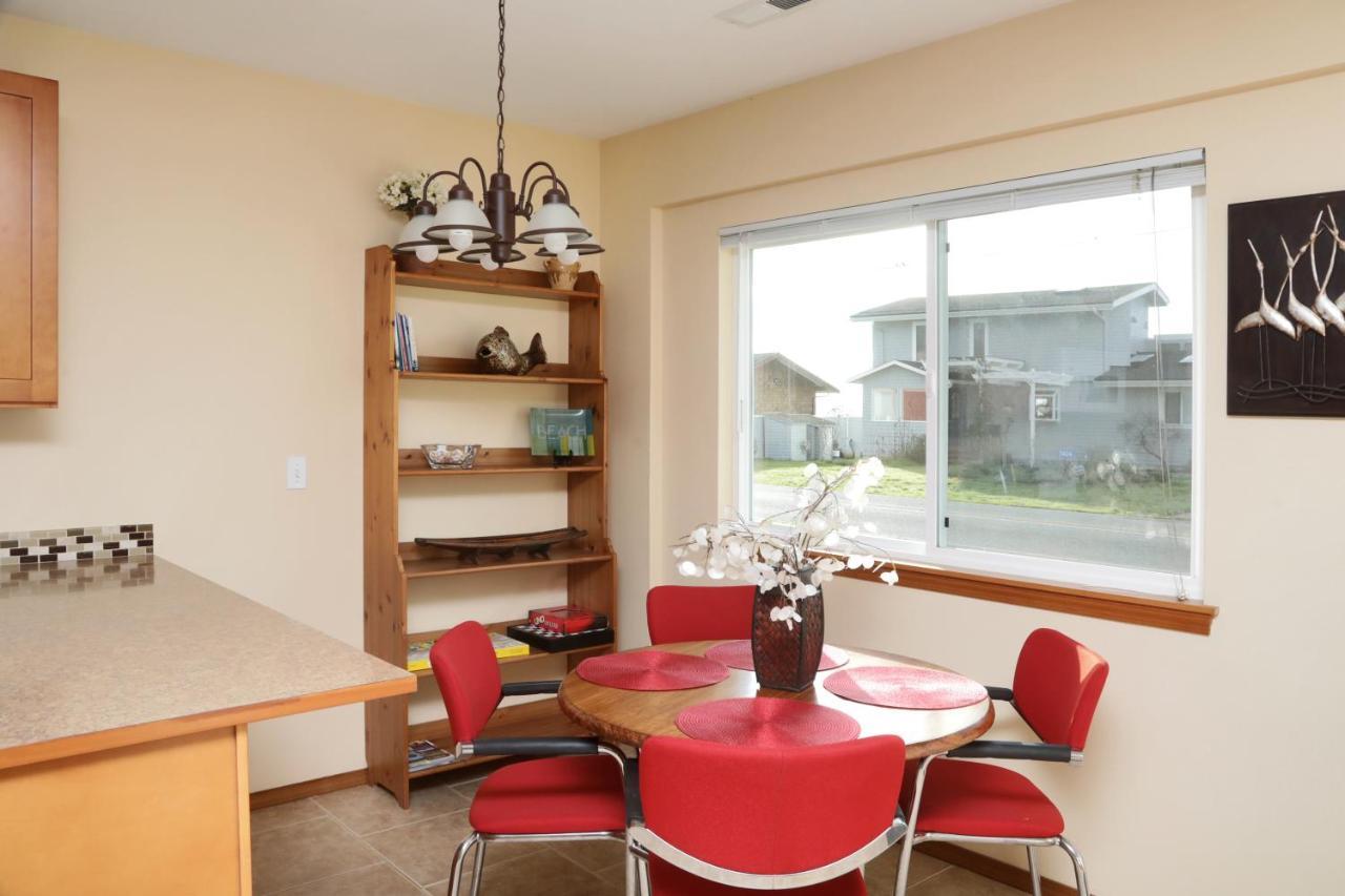 Maxwelton Beach Sunsets! Kayaks & Paddleboards! 1 Min Walk To The Water! Clinton Exterior photo