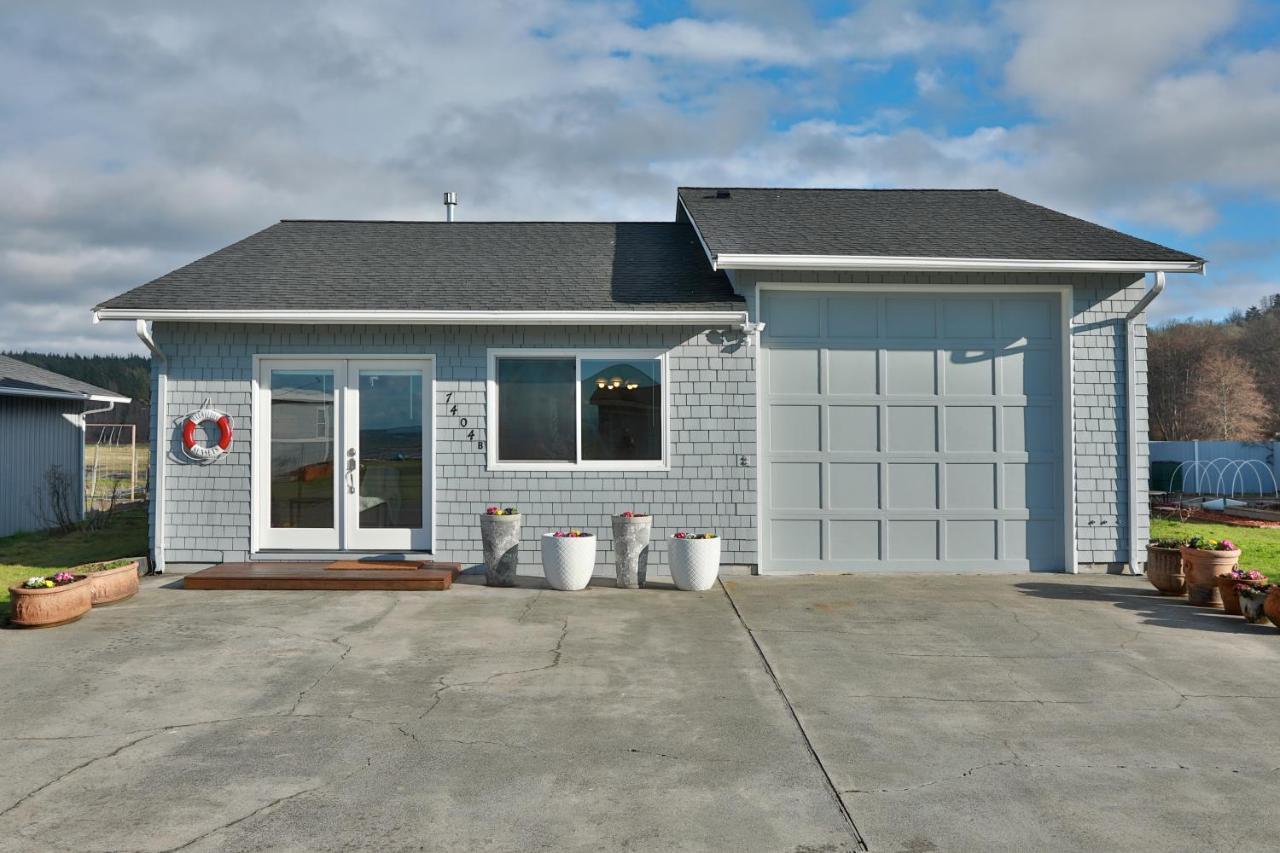 Maxwelton Beach Sunsets! Kayaks & Paddleboards! 1 Min Walk To The Water! Clinton Exterior photo